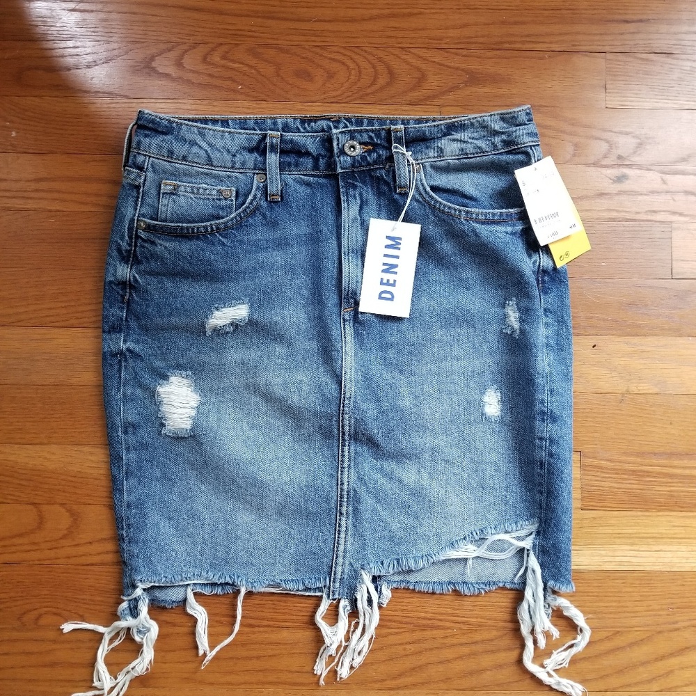 Denim distressed Skirt